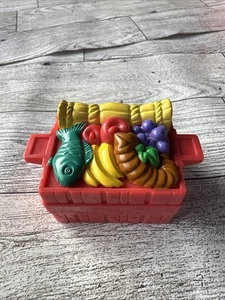 Fisher Price Little People CASSA CIBO MANGIATOIA PRESEPE pesce mela pane arca - Foto 1 di 6