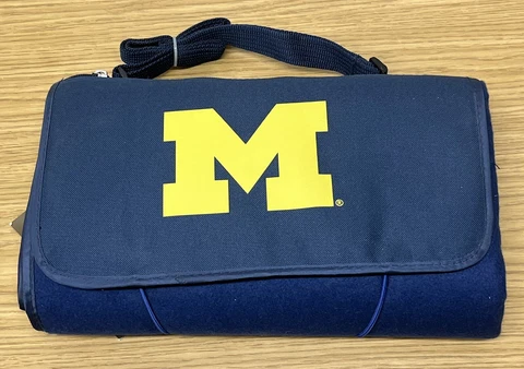 NEW w TAGS University of Michigan Picnic Blanket Tote Conway Freight Picnic Time Cover
