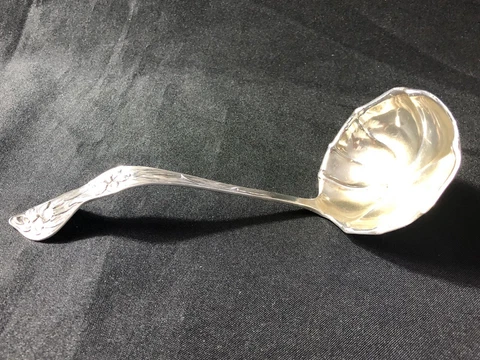 Tulip 1900 Baker Manchester 7.5” Sterling gravy ladle Gold vermeil bowl no mono Cover