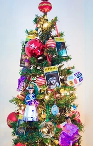 🎅🏻 David Jones—6 Foot Pencil Pine Tree—Great for Small Apartment or Corner - Picture 1 of 11