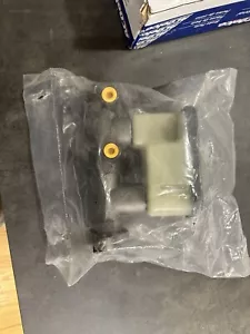 ACDelco Professional 18M364 Brake Master Cylinder Assembly - Picture 1 of 4