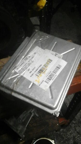 00 ISUZU TROOPER ENGINE ECM ELECTRONIC CONTROL MODULE - Image 1 of 3