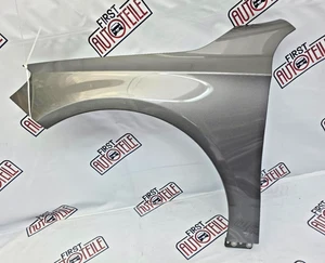 Parafango anteriore sinistro grigio originale Mercedes W176 Classe A - Foto 1 di 11