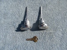 1942 1946 1947 1948 Chevrolet Fleetline DOOR LOCKS CYL w/KEY vtg exterior