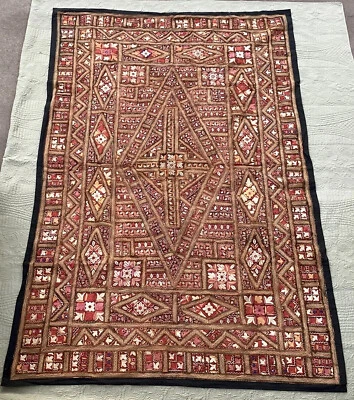 "Antiguo edredón indio Rajasthani hecho a mano 118/54,5"" espejos y bordados" Foto 1 de 4