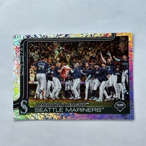 2025 Topps Series 1 - Seattle Mariners #96 Holo Foil - Bild 1 von 2