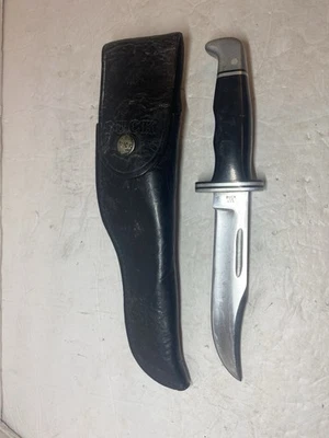 Buck Knives 119 Fixed Blade Hunting Knife with Leather Sheath - Image 1 of 4