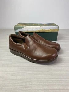 SAS Viva Women's Slip On Comfort Walking Shoe Loafer Teak Leather 9 1/2 M - Picture 1 of 9