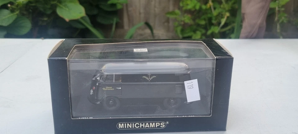 MINICHAMPS Volkswagen T1 furgoneta fúnebre 1:43 Foto 1 de 4