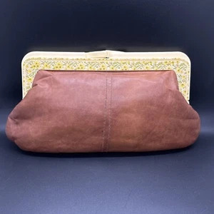 Bolso clutch de cuero marrón de colección crema floral baquelita? "Mango de cierre 11x5"" Hong Kong" - Imagen 1 de 21