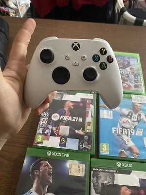 Joystick Controller Bianco per Microsoft Xbox ONE - Model 1708 [24/52B] - Immagine 1 di 4