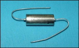 1 PCS NEW Tektronix 285-0641-00 Axial Timing Capacitor 0.1 UF / 35VDC - Imagen 1 de 1
