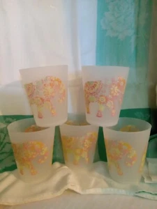 Vintage 16 Oz Set Of 5 Hard plastic Cups, With India Elephant Picture - Picture 1 of 3