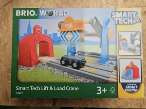 Brio World Smart Tech Lift & Load Crane New Boxed 2018 Wooden Trains - Picture 1 of 4