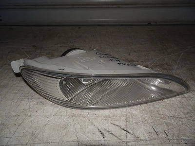 Luz antiniebla derecha pasajero Toyota Corolla 2005-2008 OEM probado en fábrica  Foto 1 de 4