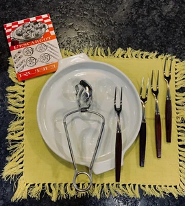 Escargot Plates Tongs, Forks and Shells NEW Boxed - Picture 1 of 6