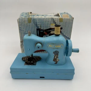 Vintage Holly Hobbie Toy Old Fashioned Sewing Machine - Picture 1 of 12