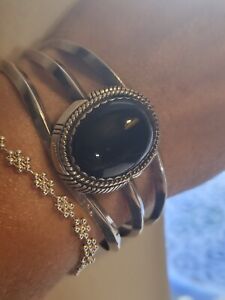  Vintage Black Onyx And Sterling Silver Navajo  Signed Cuff Bangle