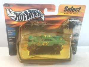 2001 Hot Wheels Racing Select #43 Richard Petty 1970 Plymouth Barracuda 1:64 - Picture 1 of 5