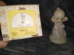 1985, Precious Moments, I BELIEVE IN THE OLD RUGGED CROSS, Enesco. Con caja - Imagen 1 de 6