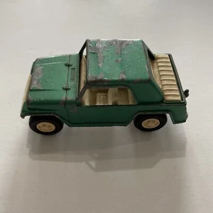Vintage 1970 Tootsietoy Jeepster Car Retro Jeep Green Metal Made in USA Diecast - Picture 1 of 6