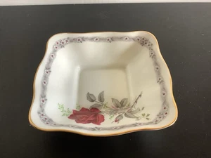 Plato cuadrado Royal Stafford England Roses to Remember - Imagen 1 de 4