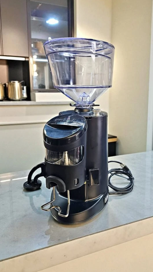 Molinillo de espresso dosificador Nuova Simonelli MDXS Foto 1 de 1