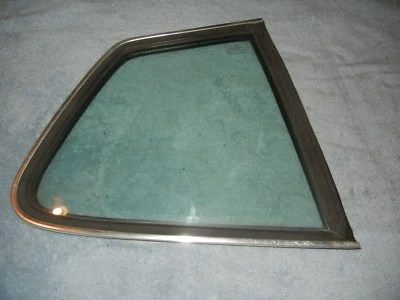 Cristal ventana 1/4 trasero derecho Porsche 924 78 Foto 1 de 4