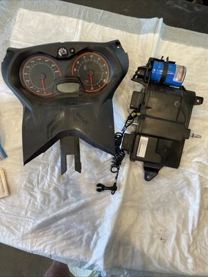 Módulo de encendido 18-19 Ski Doo 850 Mxz ETEC ECU CDI e indicador de calibre y llave 373 Foto 1 de 4