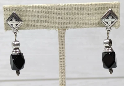 Серьги Brighton из черного стекла с бриллиантовым крестом посеребренные 1,5 дюйма - Изображение 1 из 4