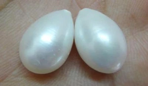 PAIR OF HUGE 13X10MM NATURAL SOUTH SEA GENUINE WHITE LOOSE PEARL UNDRILLED - Picture 1 of 4