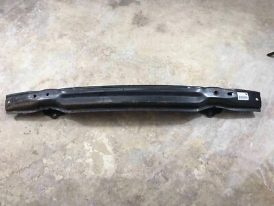 2006-2011 BMW 325 328 SEDAN REAR BUMPER COVER REINFORCEMENT RE BAR OEM . - Imagem 1 de 4