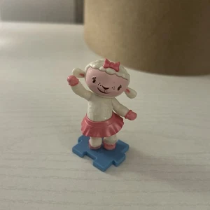 Disney Doc McStuffins PVC Figuras Puzzle Base Lambie Cordero Figura o Decoración de Pastel - Imagen 1 de 3