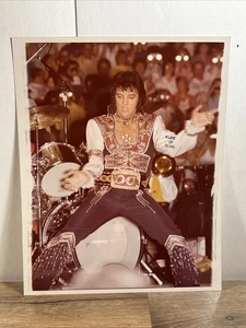 ELVIS PRESLEY AUTHENTIC ORIGINAL 8x10 PHOTO 1973 #2 - Picture 1 of 6