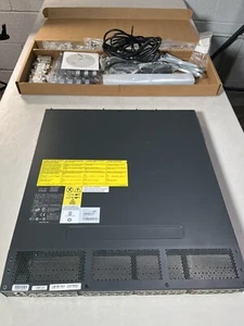 CISCO mds-c9148-16p-k9 48 Ports Network Switch - SFP Fabric manager - Good - Picture 1 of 4