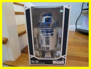 NEW! DISNEY R2-D2 INTERACTIVE REMOTE CONTROL DROID DEPOT STAR WARS GALAXY’S EDGE - Picture 1 of 23