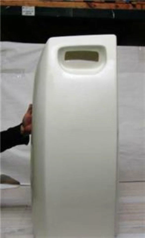 Kenworth T300 94-2009  Aftermarket Fiberglass Fender Extension Left See Note! - Image 1 of 1