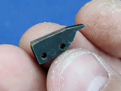 Hoja de mira delantera - corta - pieza de revólver Colt Python - tipo dos pasadores Foto 1 de 4