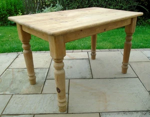 4' x 2' 6" Rustic Solid Pine Vintage Country Kitchen Dining Table Turned Legs - Picture 1 of 13