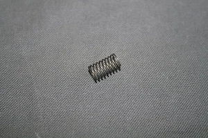 New Genuine Aprilia Pegaso/Tuareg Rotax Spring, Oil Pressure Release AP0239815 - Picture 1 of 1