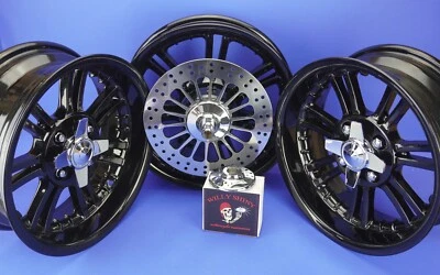 RUEDAS TRICICLO HARLEY TRI GLIDE NEGRO BRILLANTE / IMITACIONES, ESPACIADORES DE RUEDAS Y ROTORES Foto 1 de 4