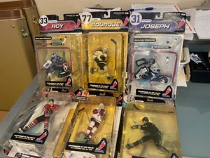 MCFARLANE TOYS NHLPA SERIE 1 SET JOSEPH/YZERMAN/BOURQUE/ROY/AMONTE/KARIYA - Bild 1 von 11
