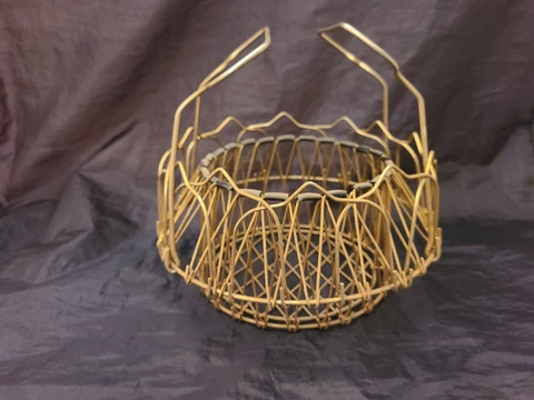 ANTIQUE FOLDING WIRE EGG BASKET FARMHOUSE DECOR Double Handle Cover