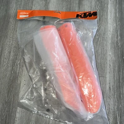 Protetor de garfo KTM 125 250 350 450 300 500 SX SX-F XC XC-F 2016 2017 2018 2019 2020 - Imagem 1 de 3