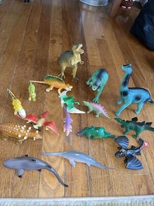 plastic dinasaur toy lot 13 Stegosaurus Brontosaurus realistic 2 Sharks - Picture 1 of 8