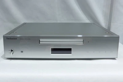 Technics SL-C700 CD Player Tested Good working condition From Japan AC100V - Image 1 of 4