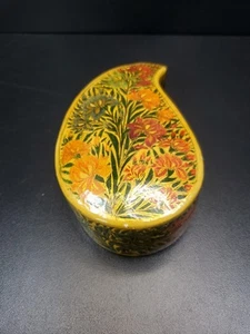 VTG PAPER MACHE HAND PAINTED LACQUER MULTI-COLOR FLORAL TRINKET BOX KASHMIR - Picture 1 of 15