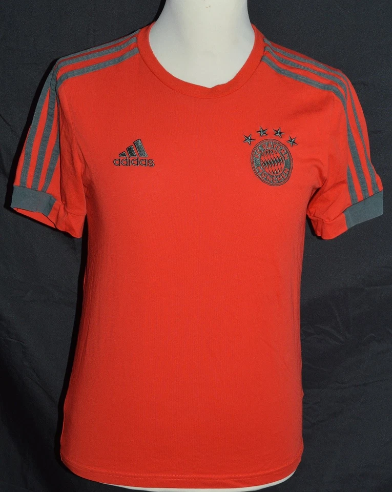 T-Shirt / Trikot  vom FC Bayern München, Größe 164, adidas Trainings -Collection - Bild 1 von 1