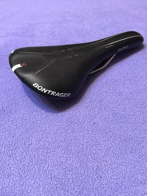 Sillín Bontrager Evoke 138 mm, fibra de carbono Foto 1 de 4