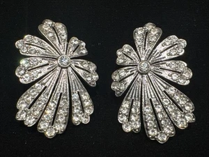 $195 Lulu Frost Women Silver Camellia Crystal Flower Stud Post Back Earrings 1F - Picture 1 of 2